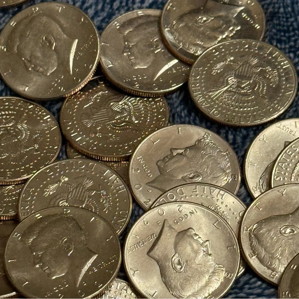 36 UNCIRCULATED 2021 KENNEDY HALF DOLLARS - Picture 3 of 12